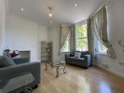 Richmond Road, Cardiff CF24, 2 bed flat to rent, £1,350...