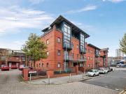 Rickman Drive, Birmingham B15, 3 bed flat to rent,...