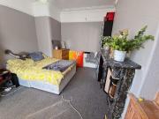 Ridgeway Terrace, Leeds LS6, 6 bed semi detached house...