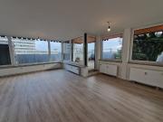 Riesen Dachterrasse und frisch renovierte 2,5 Zimmer...