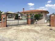 Rif.2655 Villa con giardino a Scardacucco a Modica