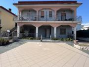 RIF. 302 BAIA VERDE VILLA SINGOLA DIVISA IN 3 UNITA'...