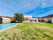 RINCONADA VENDE CASA DOS PISOS 4D 4B PISICNA COND. EL GOLF