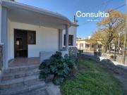 Río Ceballos. Casa esquina en Av. San Martín 2500. 2...