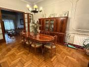 Rio de Janeiro 200, 2 Casas unidas, en lote propio,...