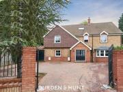 Ripley View, Loughton, 6 Bedroom Detached