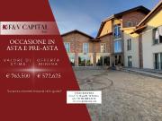 Riva presso Chieri 37 vani 2893mq