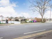 River Bank, East Molesey KT8, 2 bedroom flat to rent...