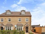 River Way, Bradford, 3 Bedroom Semi detached