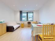 Riverbank Way 1 bed flat to rent £1,605 pcm £370 pw
