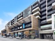 Riverside elegance and lifestyle