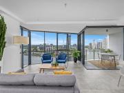 Riverside Luxury Apartment at Avalon, Surfers Paradise