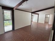 RIVIÈRE PILOTE HAUT DE MAISON F4 A LOUER