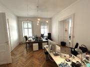 ROCHUSMARKTNÄHE / 188 m² Altbaubüro / 8 Räume / 2...