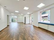 ROGER DE GUIMPS 5, GESCHÄFTSRÄUME IM STADTZENTRUM