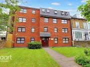 Romford Road, London 2 bed flat to rent £1,650 pcm £381 pw