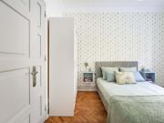 Room 1 60. Avenida Almirante Reis 192 3