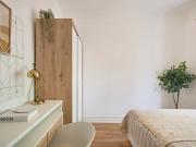 Room 1 87. Avenida de Roma 16 2E
