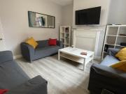 Room 1 for rent in 8 Bouverie Street, Chester