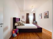 Room 2 56. Calçada de Santo André 92 1