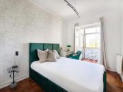 Room 2 61. Av. Barbosa du Bocage 52 3