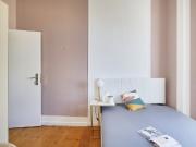 Room 2 Largo Vitorino Damasio 2 3E