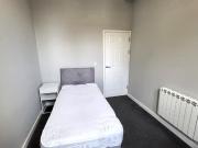 Room 3, 2 4 Auckland Road, Doncaster