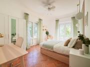 Room 3 45. Avenida de Roma 16 2D