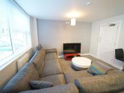 Room 3 & 4 Flat 6, 10 Middle Street, Beeston,...