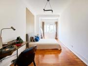 Room 3 62. Av. Poeta Mistral 15 2E