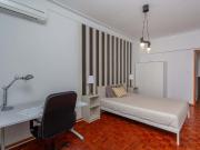 Room 3 77. Av Brasil 92 6D