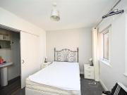 Room 3 9 Eglantine Avenue, Belfast, BT9 6DW