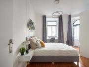 Room 4 102. R.Cidade da Horta 36 1