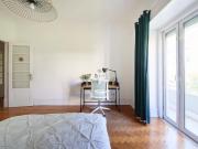 Room 4 31. Rodrigo Fonseca 135 2E