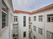 Room 5 64. Calçada Tapada 29 2E