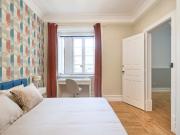 Room 6 51. Av. João Crisóstomo 25 3