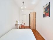 Room 6 56. Calçada de Santo André 92 1