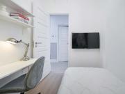 Room 7 63. Rua Chagas 17 3E