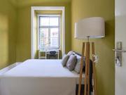 Room 7 93. Largo Vitorino Damasio 2 2D