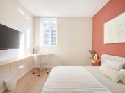 Room 7 99. Largo Vitorino Damasio 2 E R/C