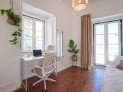 Room 8 43. Largo Domingos Tendeiro 14