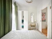 Room 8 83. Rua da Emenda 111 1