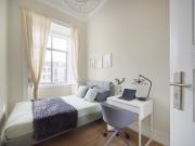 Room 9 Largo Vitorino Damasio 2 2E Room 9 Largo Vitorino Damasio 2 2E