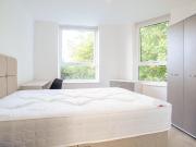 Room at Queens Road East, Nottingham