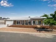 ROOM FOR RENT ROOM FOR RENT