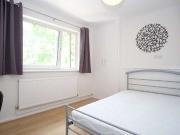 Room for rent in 4 Bedroom Apartment in Stepney Green