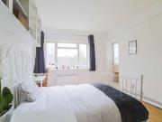 Room for rent in 4 bedroom flat in Shoreditch, London Room for rent in 4 bedroom flat in Shoreditch, London