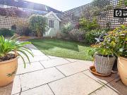 Room for rent in 4 bedroom house in Knocklyon Room for rent in 4 bedroom house in Knocklyon