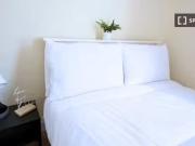 Room for rent in 5 bedroom apartment in Drumcondra, Dublin