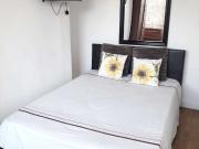 Room for rent in 5 bedroom apartment in Roehampton, London